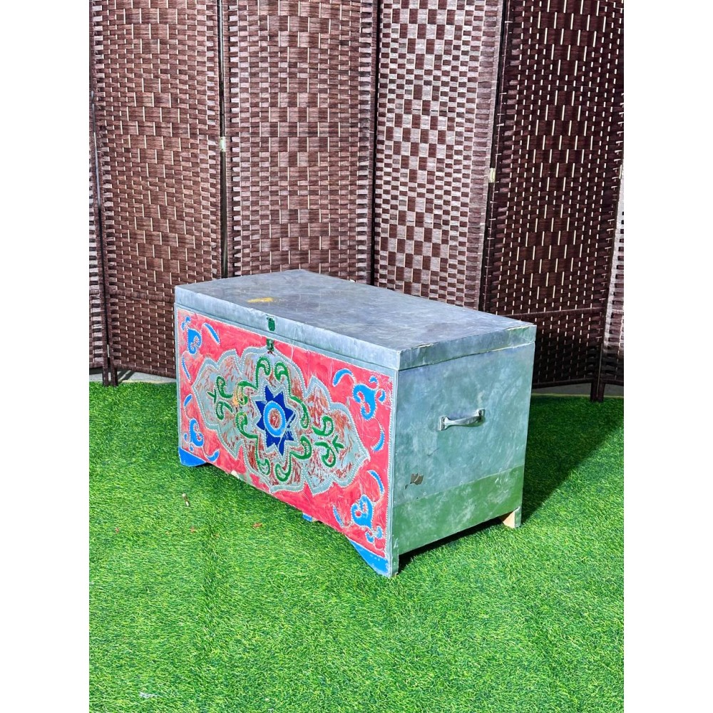 Сундук цветной