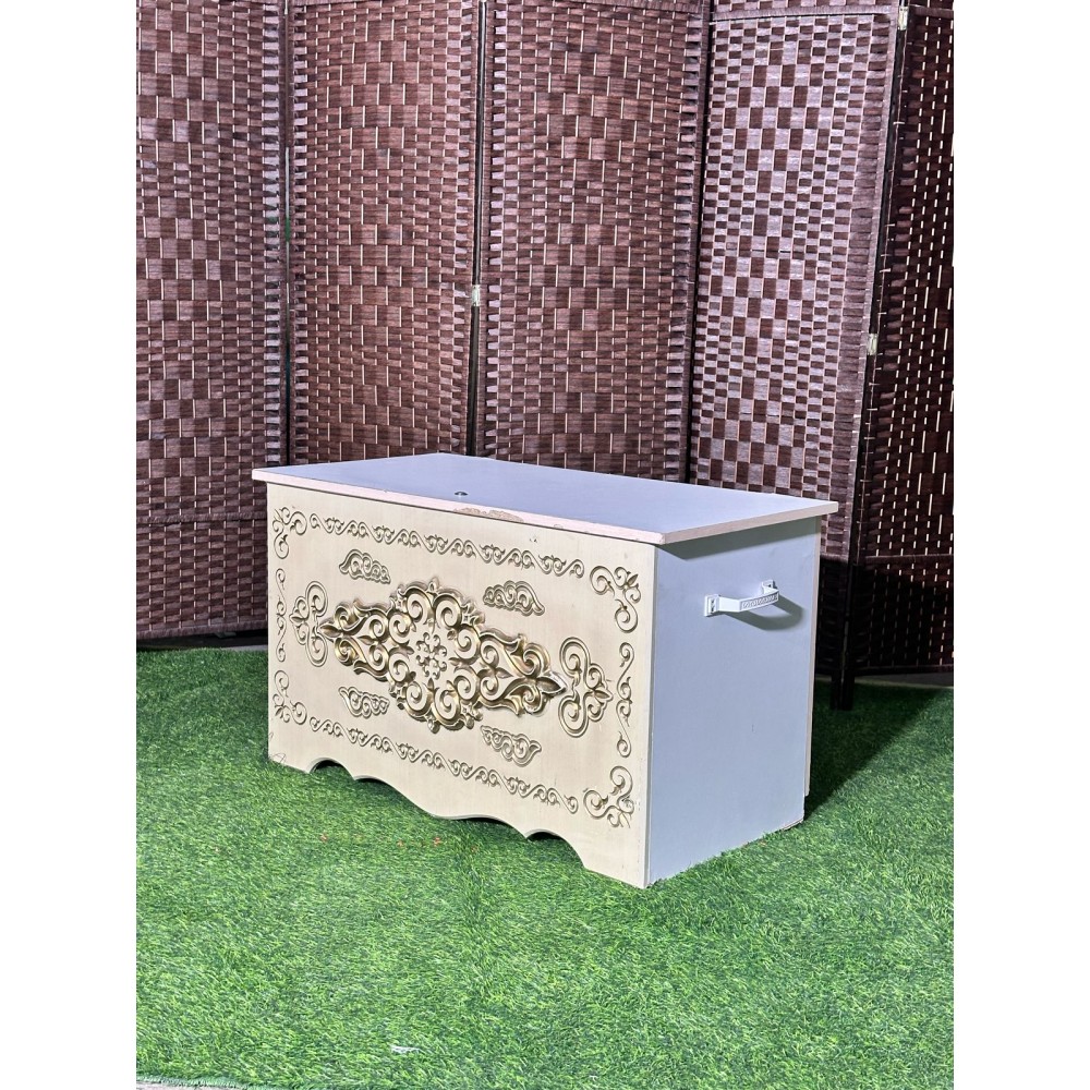 Сундук светлый