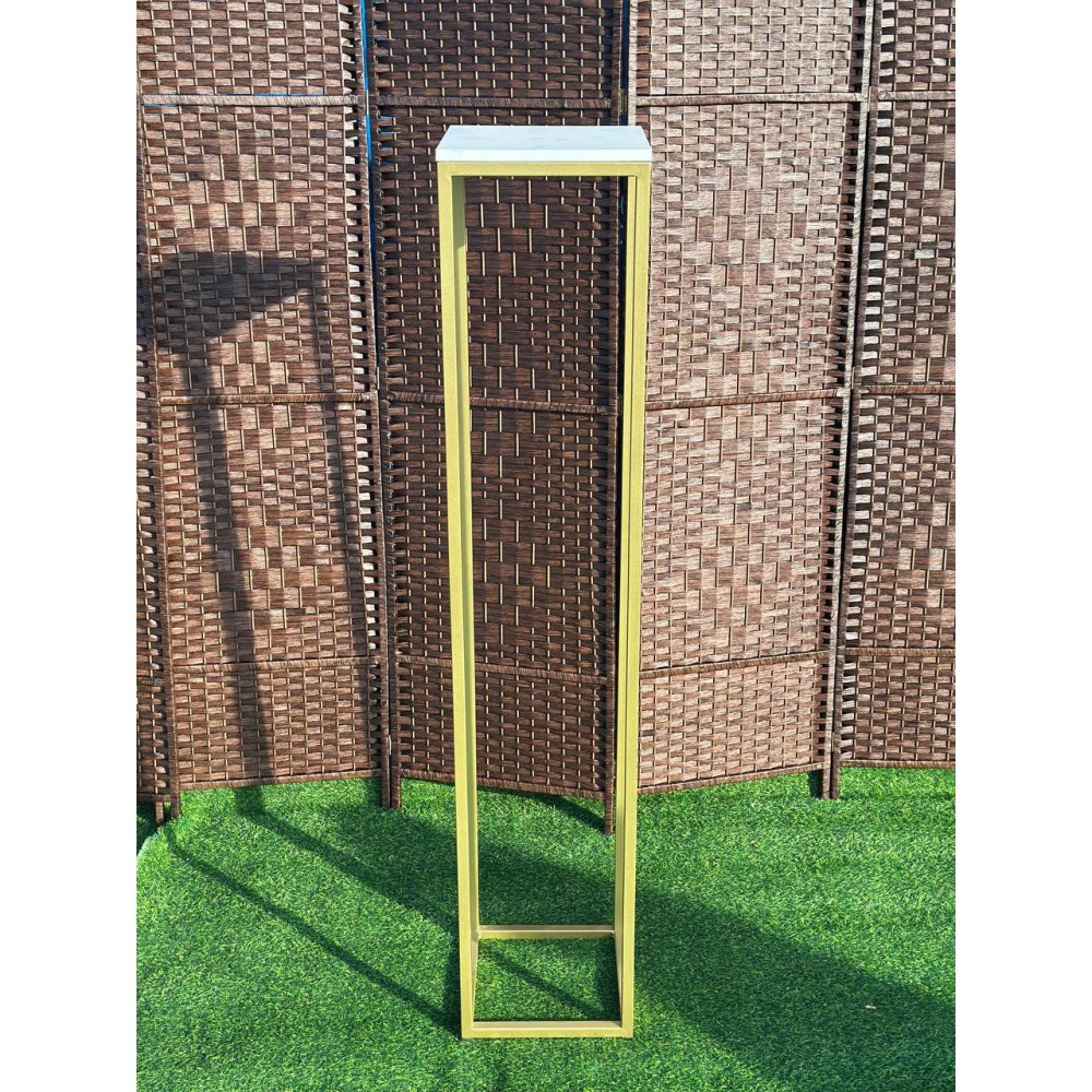 Стойка золотистая квадратная 150см