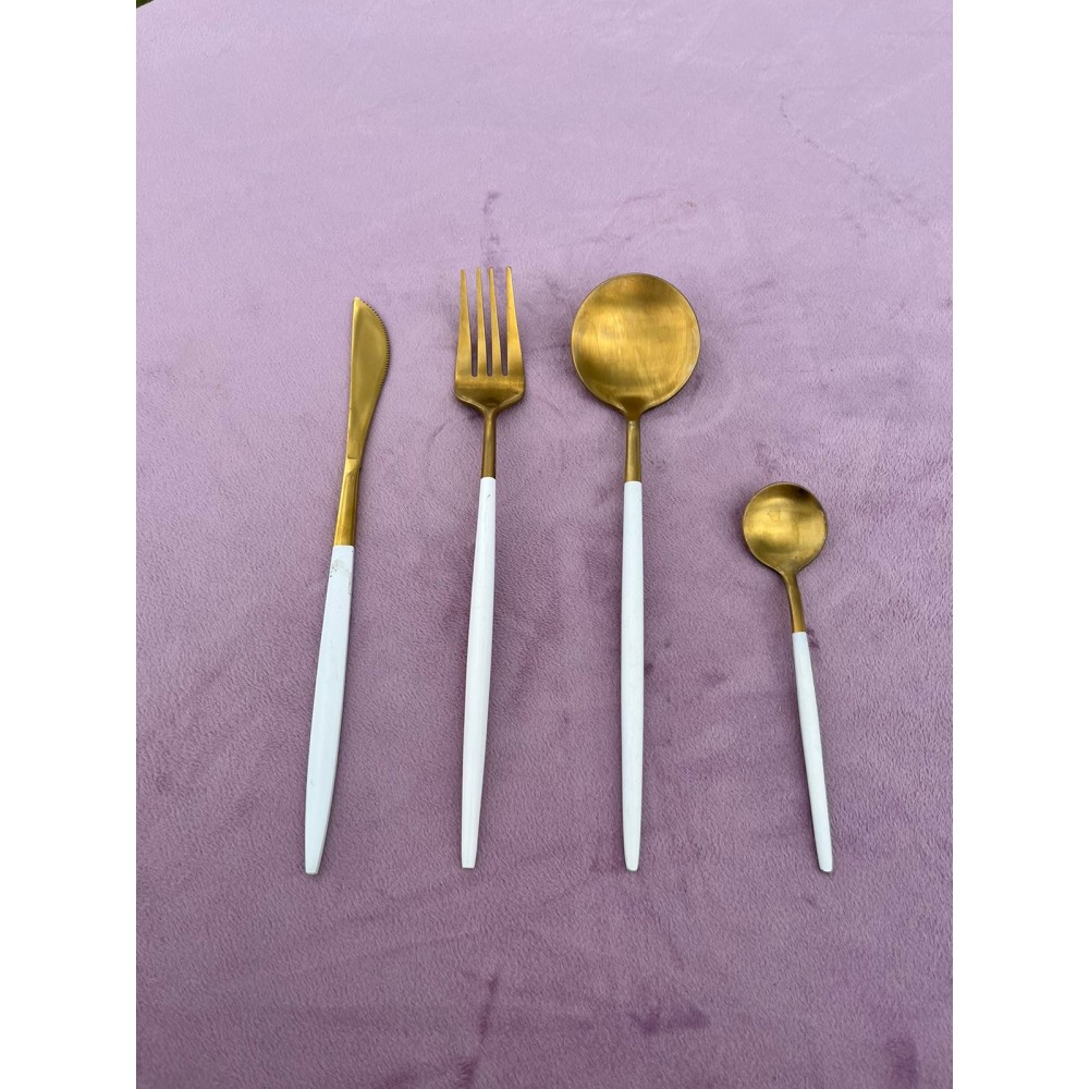 Комплект столовых приборов