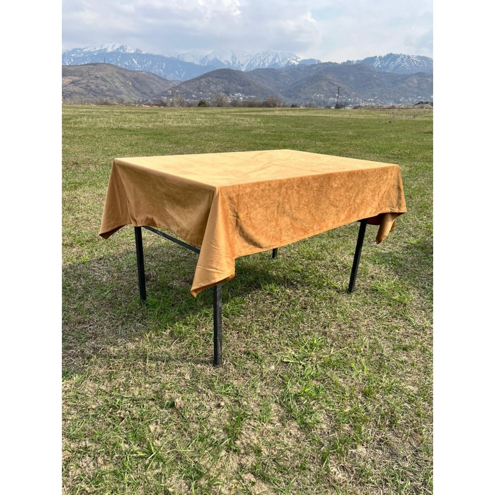 Скатерть золотистая 190 на 140 см