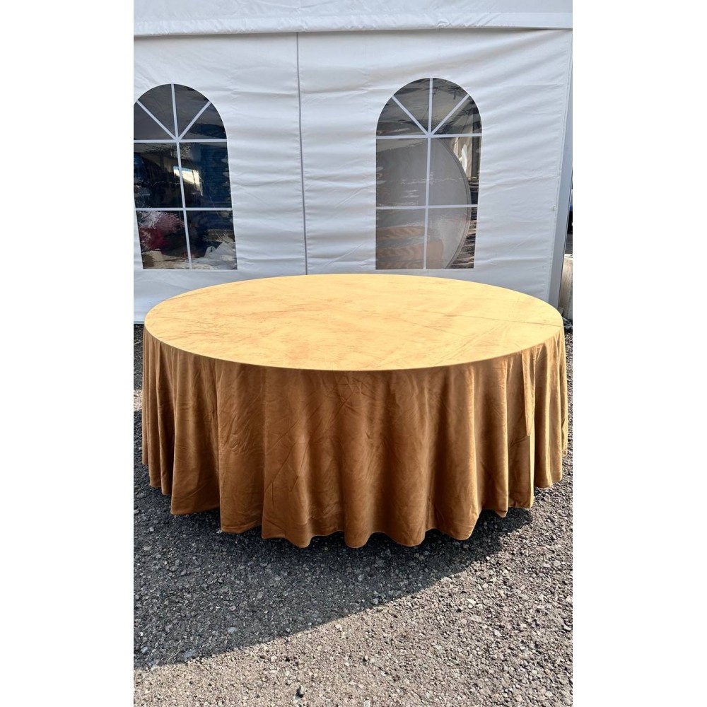 Стол круглый 200см с золотистой скатертью 3,4м