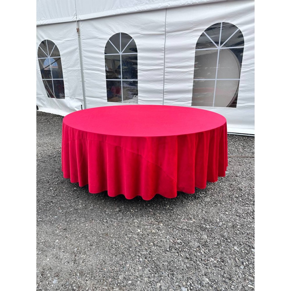 Стол круглый 200см с красной скатертью 3,4м