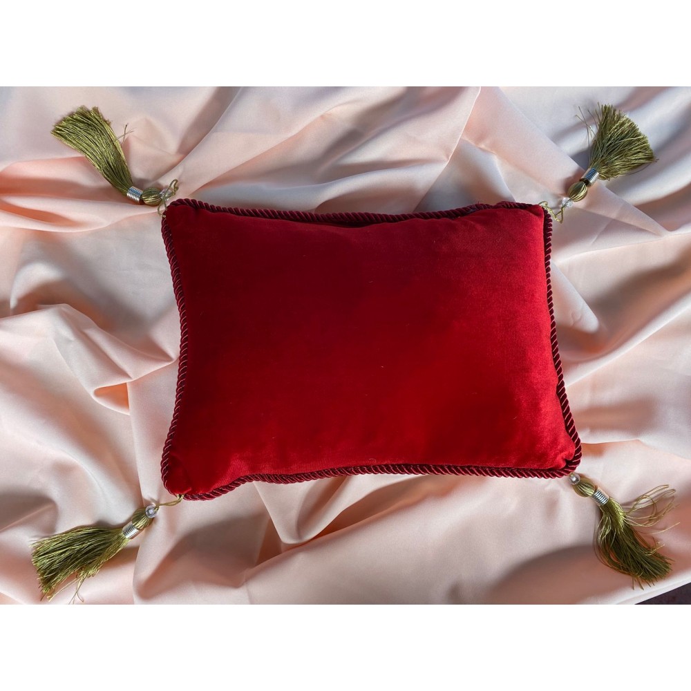 Подушка красная